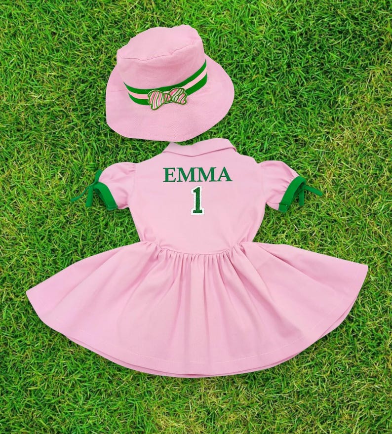 Vestido rosa de golf *Vestido blanco y verde para niña pequeña de Caddy*Hoyo en uno Cumpleaños - Niña jugando al golf - Fiesta de golf - Regalos de golf - Sudadera de golf Dress+Hat+BackName