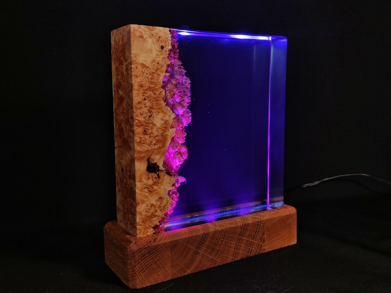 Muzrunq Alien Lampe - Realistische Harz Statue Mit LED Beleuchtung 19x17cm