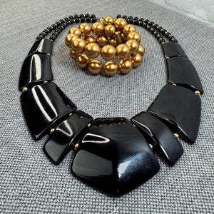 Vintage NAPIER &quot;Jet Collection&quot; Resin Art Deco Modernist 16&quot; Necklace Book Piece 1985