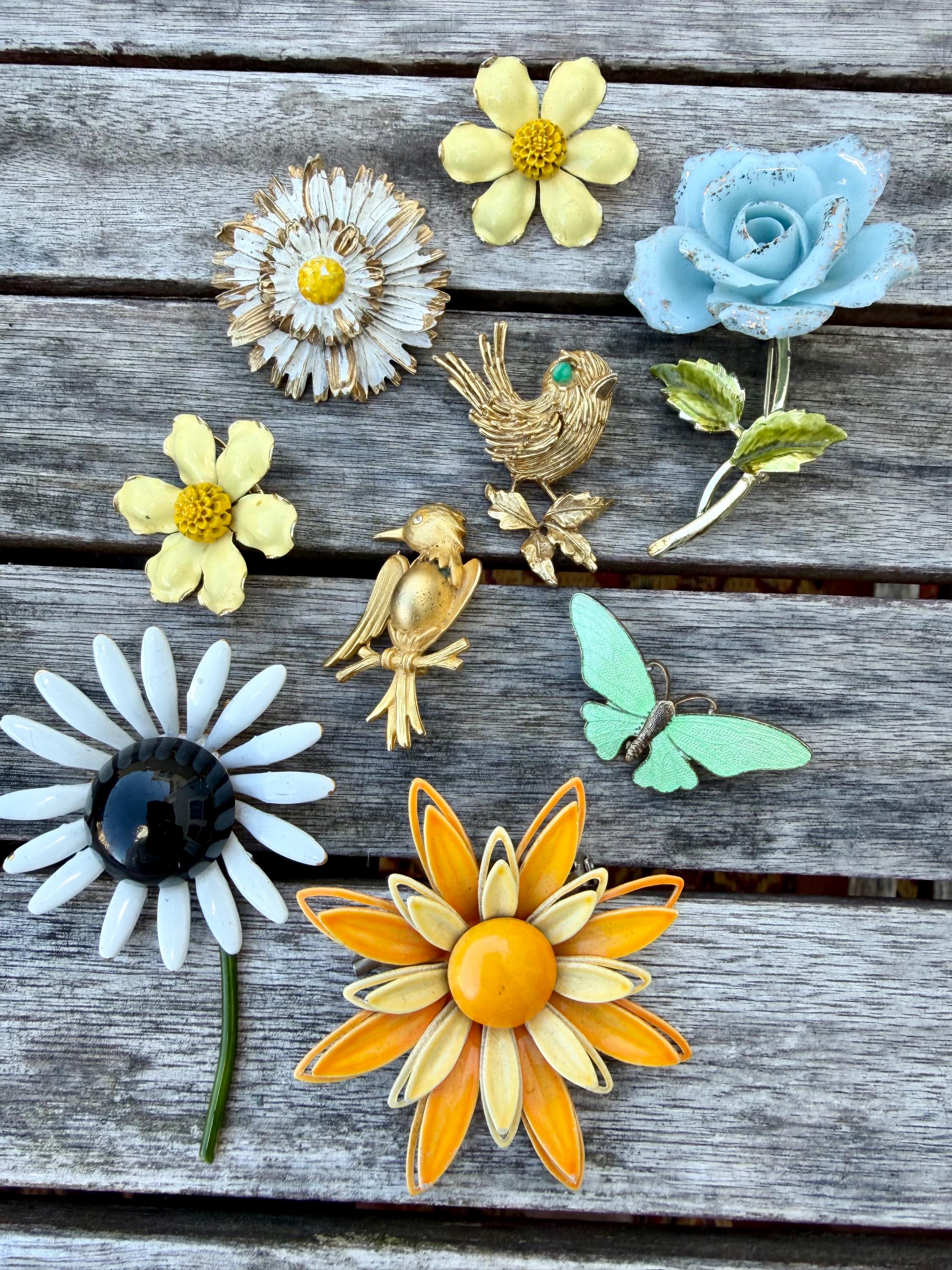 Vintage Enamel Flower Pins Lot - Etsy display picture 2