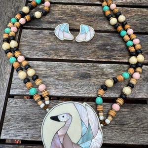 Unsigned LEE SANDS Dyed Mother of Pearl and Acrylic Tropical Bird Pendant Necklace & Earrings Set