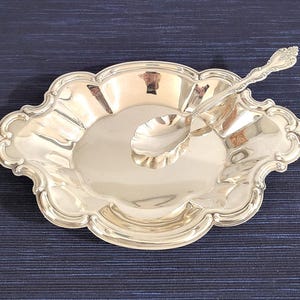 Vintage International Silver Wakefield Silverplate Bon Bon Bowl with Shell Spoon