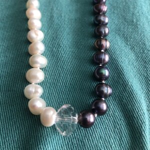 Black & White knotted Freshwater Pearls Necklace