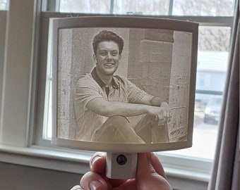 Custom 3d Printed Lithophane Nightlight (Nightlight included)