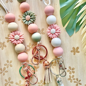 Daisy Lanyard | Flower Lanyard | Boho Lanyard | Neutral Lanyard | Teacher Lanyard | Teacher Gift
