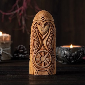 Estátua Holda, estátua da deusa nórdica, estátua viking, altar pagão, deusa holda, deuses nórdicos