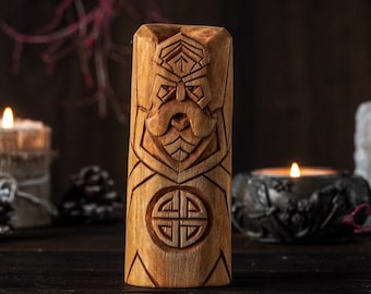 Dio norreno Thor, figura Thor, statua Thor norrena, statua vichinga, divinità norrena, altare norreno, altare pagano, asatru