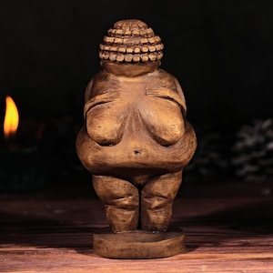 Venus of Willendorf Statue, Goddess of Fertility, Prehistoric statue replica, Carving Art, Antique Sculpture, Female Symbol, goddess statue