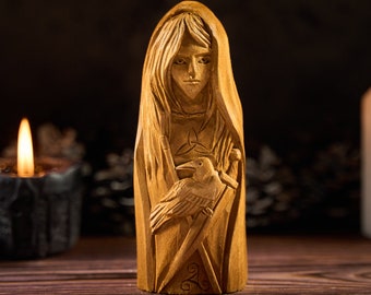 Morrigan Celtic statue, Morrigan Celtic Goddess, Morrigan wood figure, Celtic gods, pagan statue, morrigan statue
