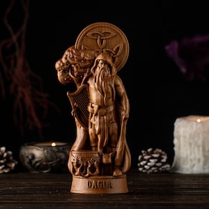 Dagda Irish God, Dagda Irish Mythology, celtic gods, celtic panteon, wood statue, celtic altar, irish gods