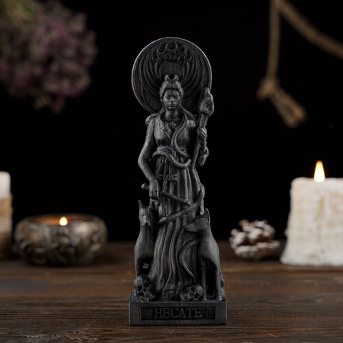 Estatua de Hécate, diosa griega Hécate, figura negra de Hécate, dioses griegos, estatua pagana, altar griego