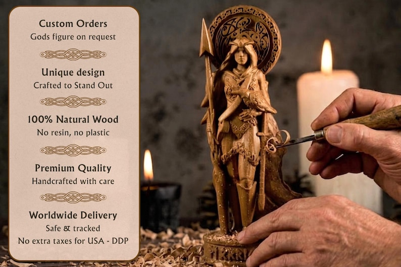 Puede incluir: Escultura de madera tallada a mano de una figura con una lanza y un dise&ntilde;o de halo. La figura est&aacute; siendo tallada a mano. La imagen incluye texto que dice "Pedidos personalizados" y "100% madera natural".