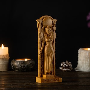 Egyptische godin Nephthys, Nephthys met vleugelsstandbeeld, oude goden van Egypte, goden van Egypte, oud heidendom, heidens altaar, altaarstandbeeld van Egypte afbeelding 4