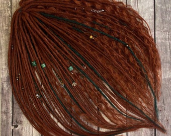 A set of synthetic dreadlocks. Hair extensions. Curly dreadlocks, copper/green + Video tutorials and diagrams on how to install the kits