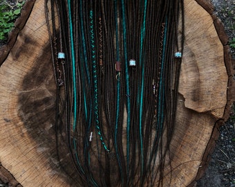 Smooth dreadlocks. 3 shades of brown and a beautiful green. Video tutorials and diagrams on how to install Woodland+ dreadlock kits