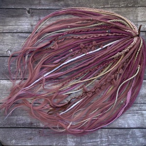 Pink Synthetic Dreadlocks in Magical Dollcore Style – Curly Ends, Soft Textured, Lightweight & Fantasy-Inspired Hair Extensions