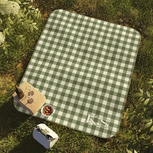 PERSONALIZED PICNIC BLANKET Sage Green Gingham| Monogrammed Cottagecore Outdoor Custom Blanket | Green Checkered Retro Vintage Aesthetic