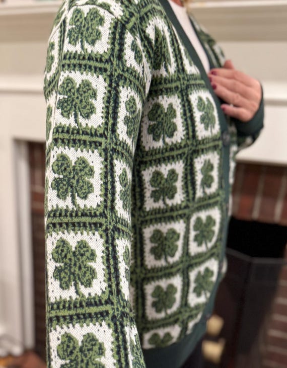 Shamrock Cardigan Sweater, Clover Knit Cardi St Patrick's Day Outfit, UNISEX Men Women Granny Square Knitted Sweater, Retro 4 Leaf Clover