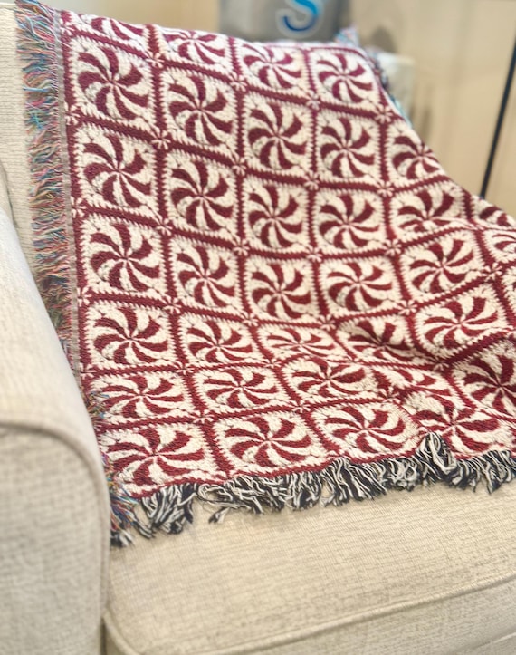 Christmas Woven Throw Blanket Gift, Peppermint Candy Swirl Holiday Blanket for Cozy Christmas Decor