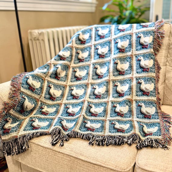 Cute Goose Throw Blanket Woven Cottagecore Blue White Geese, Personalized Name Gift, Patchwork Quilt Lap Blanket Bedding Nursery Decor