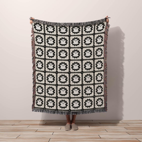 Ghost Blanket Granny Square Woven Throw Blanket, Halloween Ghost Blanket Decor, Cozy Halloween Fall Autumn Dorm Decor Wall Art Tapestry