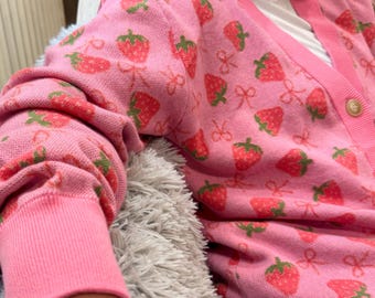 STRAWBERRY BOWS CARDIGAN Sweater, Cottagecore Knitted Sweater Lightweight Knitwear, Cozy Coquette Button Up Cardi, Girly Gift Layering Top