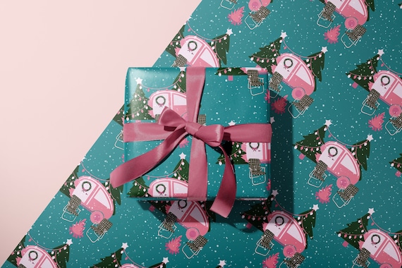 Retro Camper Christmas Holiday Wrapping Paper | Thick Quality Rolled Sheets | Groovy 70s Xmas Aesthetic, Cute Unique Gift Wrap, Pink Green