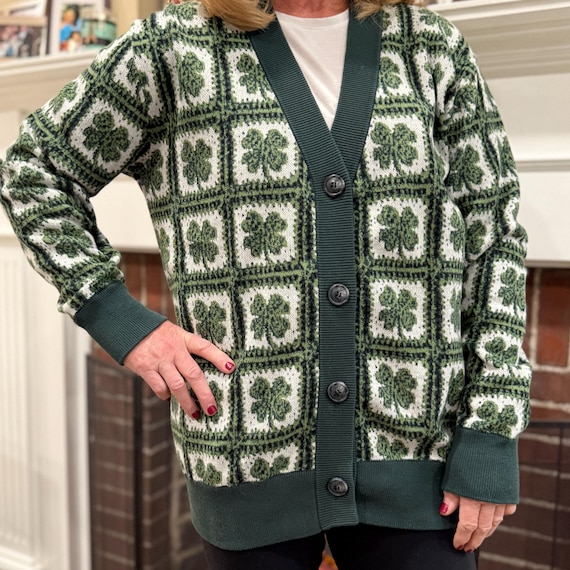 Shamrock Cardigan Sweater, Clover Knit Cardi St Patrick's Day Outfit, UNISEX Men Women Granny Square Knitted Sweater, Retro 4 Leaf Clover