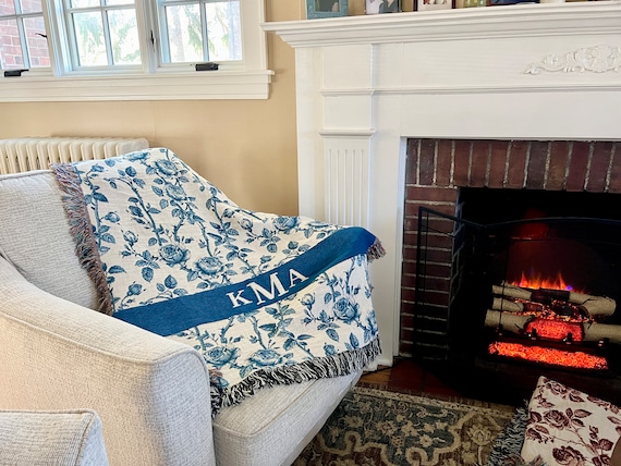 Woven Blanket for Mom Monogram Blue Chinoiserie Floral Throw Blanket, Personalized Grand Millennial Toile Bedding Country Cottage Decor