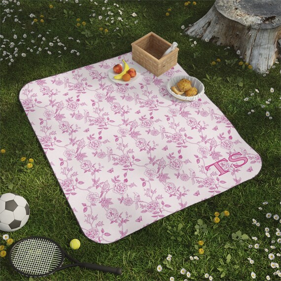 Personalized Picnic Blanket Pink Floral Toile Blanket Gift for Mom, Custom Monogram Pink chinoiserie Country Cottage Blanket Aesthetic,