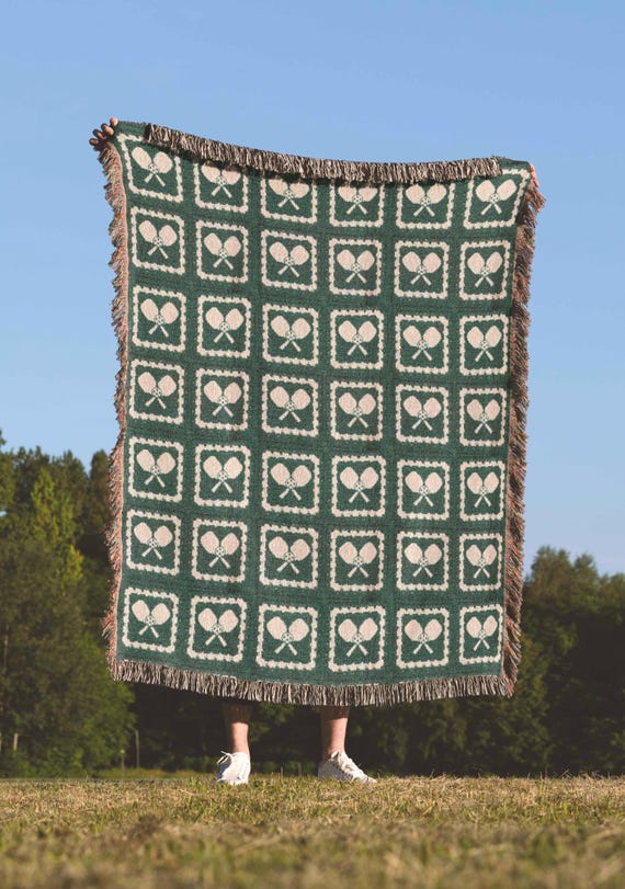 Pickleball Lover Gift Throw Blanket, Woven Cotton Green White Wall Tapestry Decor for Players Teams, Pickleball Gift for Mom Dad Grandma