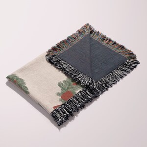 Clara Wreath Throw