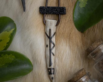 Safe Travels Rune Antler Pendant, Viking Rune Bone Necklace