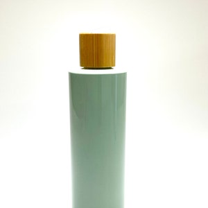 500ml Empty Sage Green Plastic Mrs Hinch Plain Bottles with Bamboo Disc Top for Shampoo, Conditioner, Body & Hand Wash etc