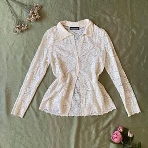 Vintage lace-collared cardigan top
