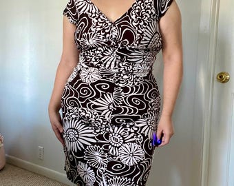Vintage braunes Midikleid mit Blumenmuster