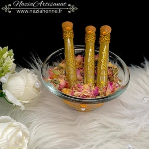 Set di 3 fiale decorate con henné marocchino + Ciotola decorata piena di fiori secchi del Marocco, ideali per l'henné o la serata di nozze.