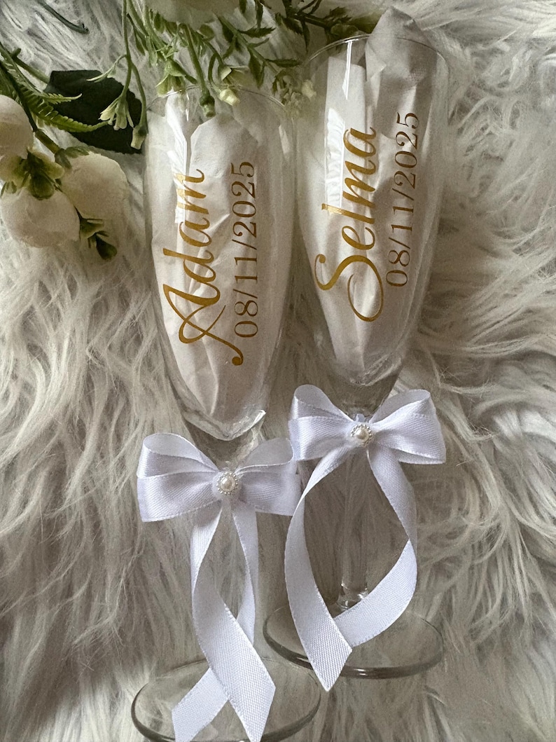 2 Champagne flutes in glass for wedding (or other) personalized with initials (several colors available) | Birthday | Christmas | Baptism image 3