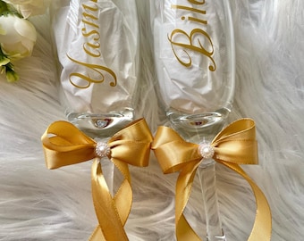 2 Champagne flutes in glass for wedding (or other) personalized with initials (several colors available) | Birthday | Christmas | Baptism