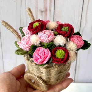 Small Crochet Potted Flowers|Crochet Flowers in Pot|Knitted Flowers|Roses|Crochet Flowers in Vase|Home Decoration|Handmade Gifts