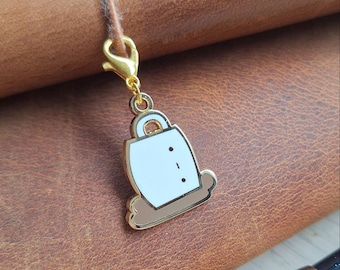 Ausgestopfter Becher Charm - GOLD Metall niedlicher Emaille Charm mit Karabinerverschluss