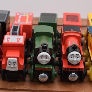 You Choose Thomas & Friends Engines and Tender Hiro 51 Green Emily Flynn Fire Truck Rebecca Red James