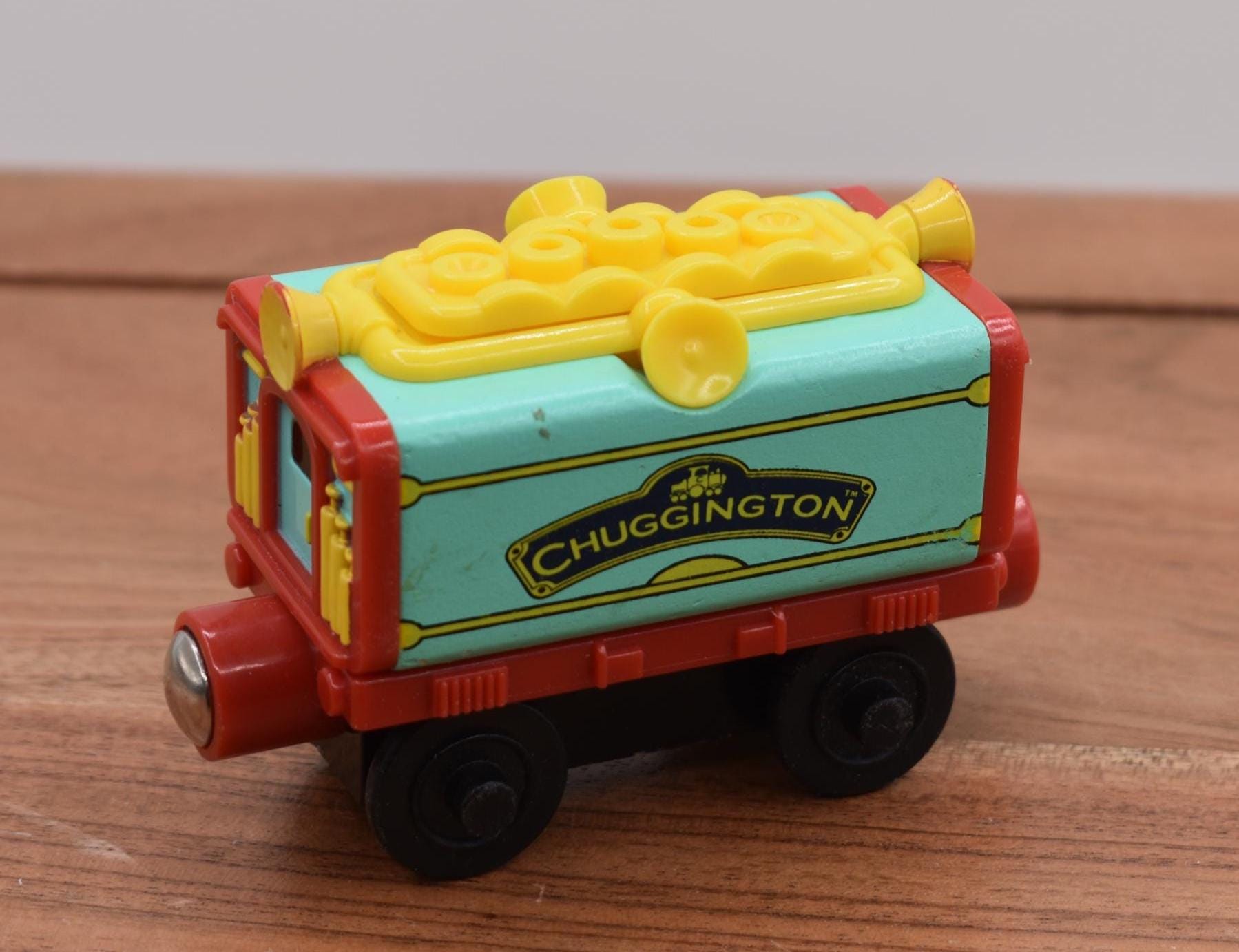 チャギントン木製鉄道の列車（緑色塗装）ウィルソン、キャリー、ホッジ