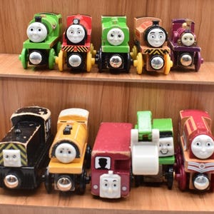 You Choose Thomas and Friends Wooden Railway Trains Victor Percy with Streamer Lady Duck Alfie Caitlin Mavis Bertie Bill