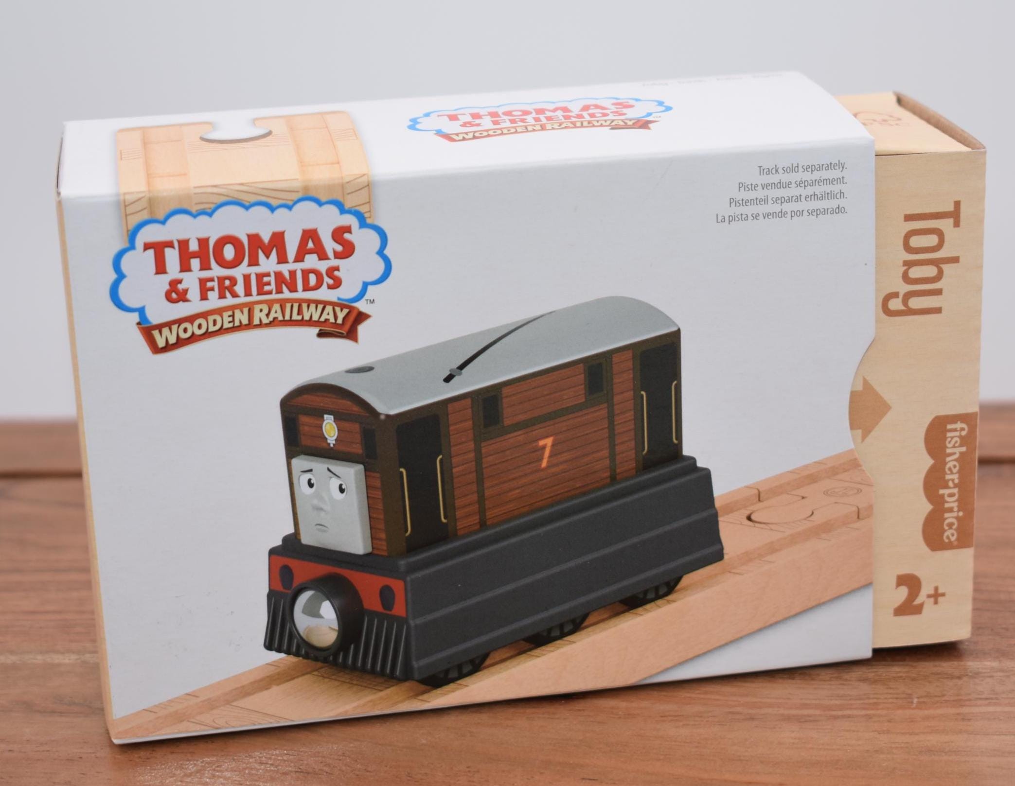 トーマスと仲間たちの木製レールシリーズの列車を選ぼう！レベッカ