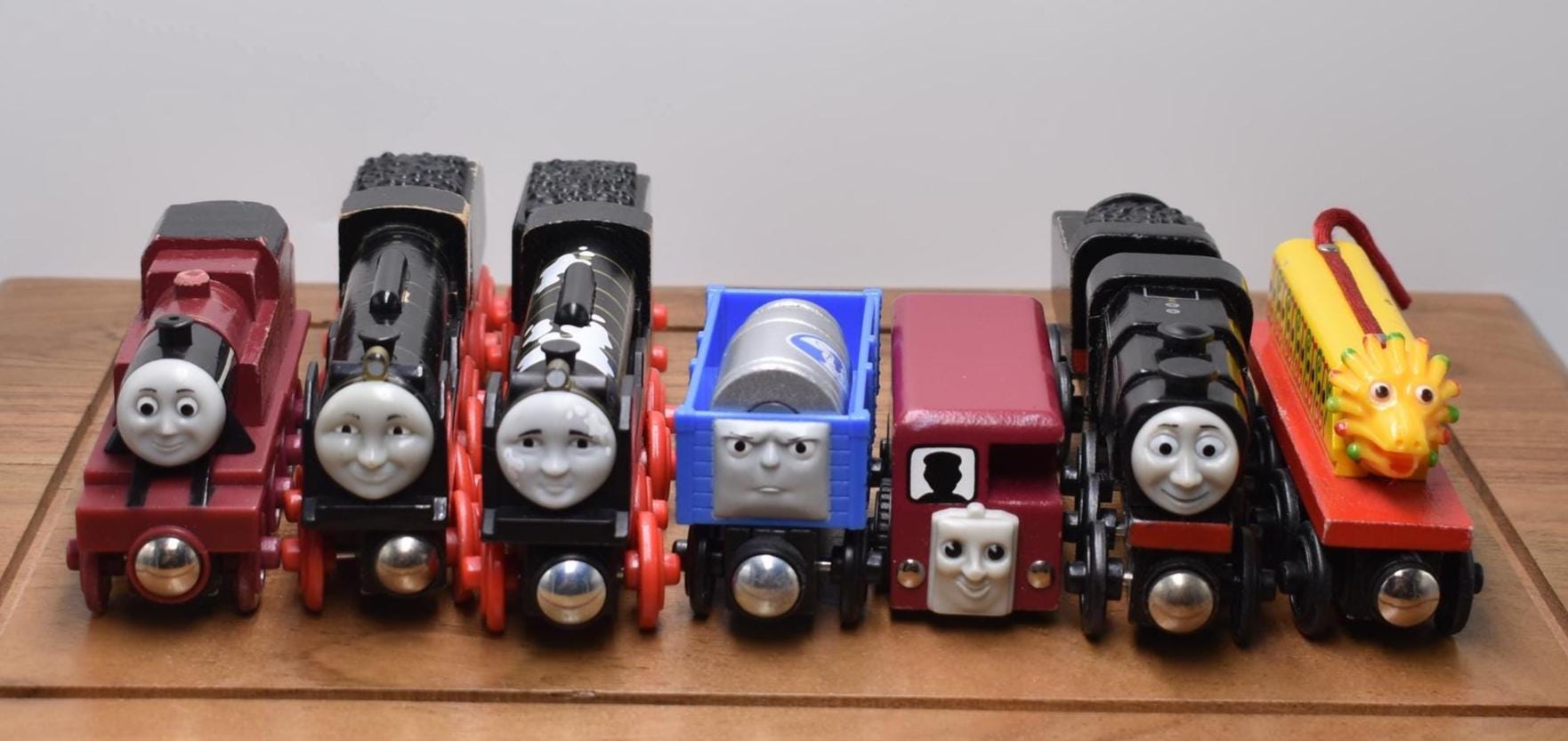 きかんしゃトーマス 木製列車 - ヒロ、ネビル、バーティーバス