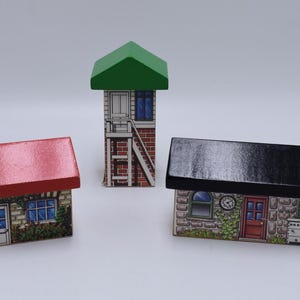 Beekeeper&#39;s House Red Scenic Brick 2 Story Building Thomas & Friends Wooden Railway Series, Sodor Line of Trains, Cottage Vintage House Play