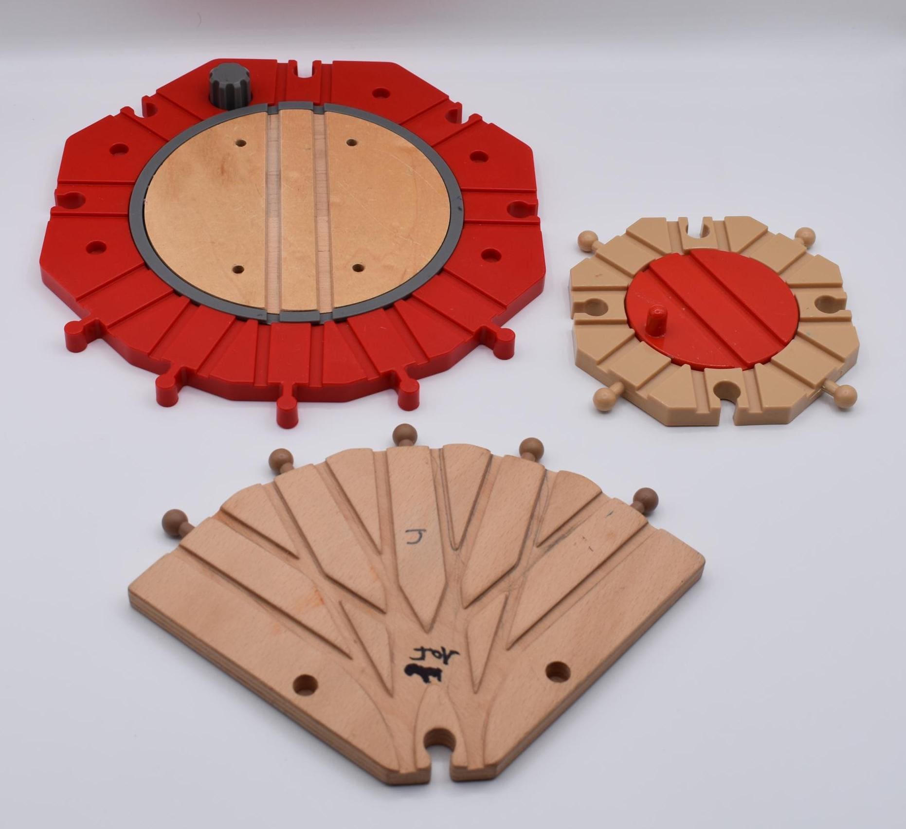 Thomas Friends Round About Action Turntable 8 Way Railway Wooden