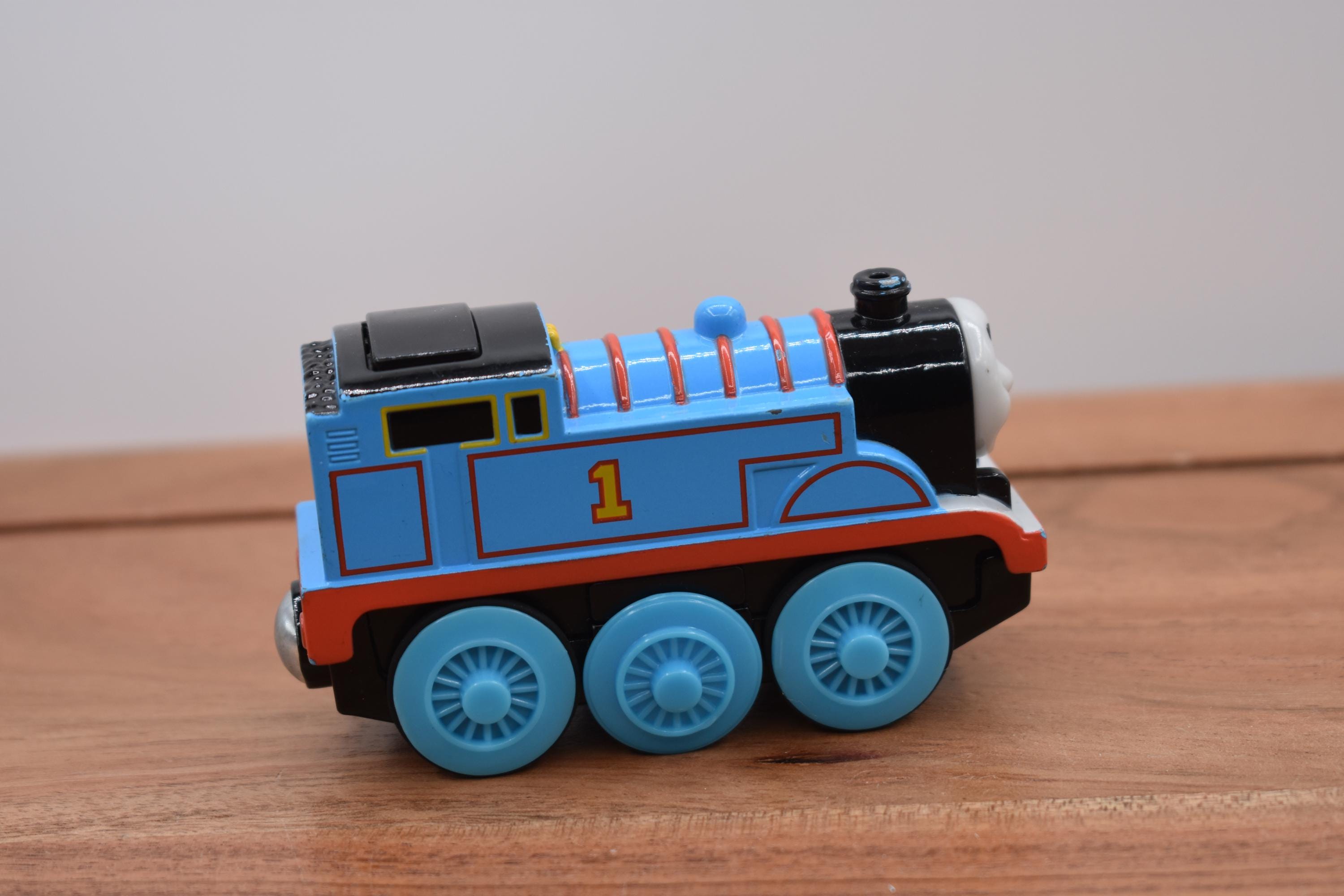 ちっちゃいバーディ　トーマス You Choose Thomas and Friends Chuggington Tough and Go Train