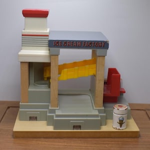 Vintage Thomas & Friends Wooden Railway Ice Cream Engine - Rare Find